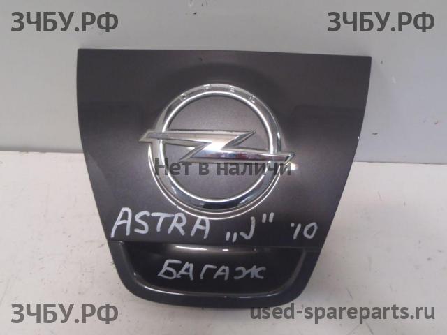 Opel Astra J Усилитель бампера задний