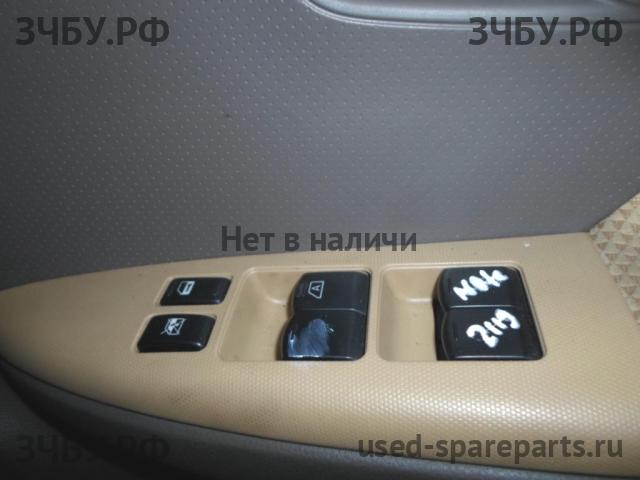 Nissan Note 1 (E11) Кнопка стеклоподъемника передняя левая (блок)
