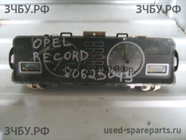 Opel Record E Панель приборов