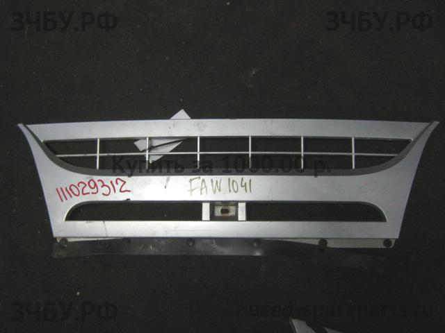 FAW 1041 Решетка радиатора